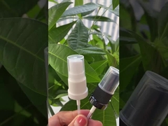 OEM 18/415 Черно-белый туманный опрыскиватель со ступенчатым украшением для стеклянной бутылки с парфюмом